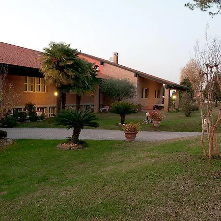Isabela Hotel 4*