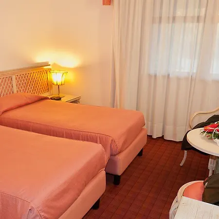 Isabela SantʼAngelo