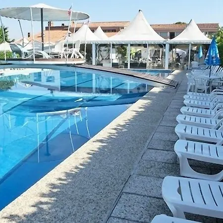 Isabela SantʼAngelo