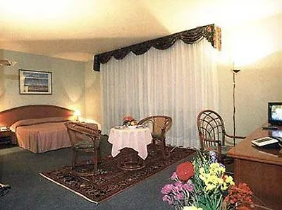 Isabela Hotel