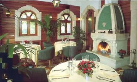 Isabela SantʼAngelo